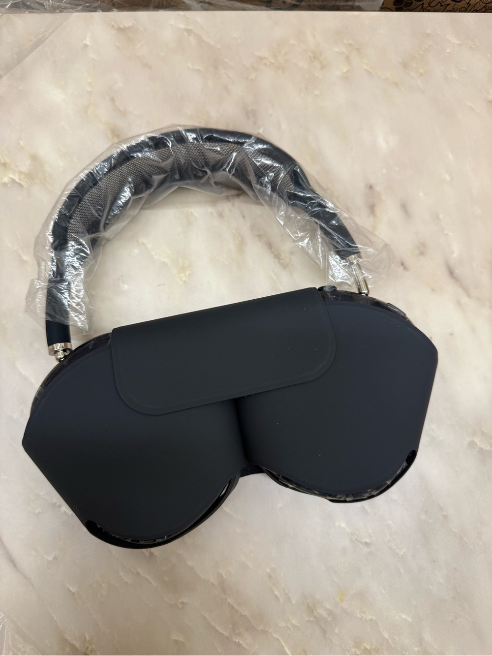 Brand New Apple AirPods Max (Midnight)